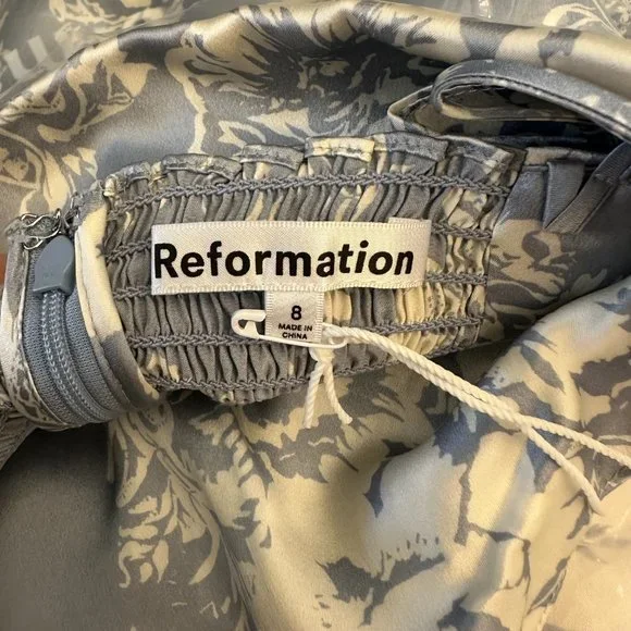 Reformation Frankie Silk Dress in Porcelain Reformation - Picture 12 of 13